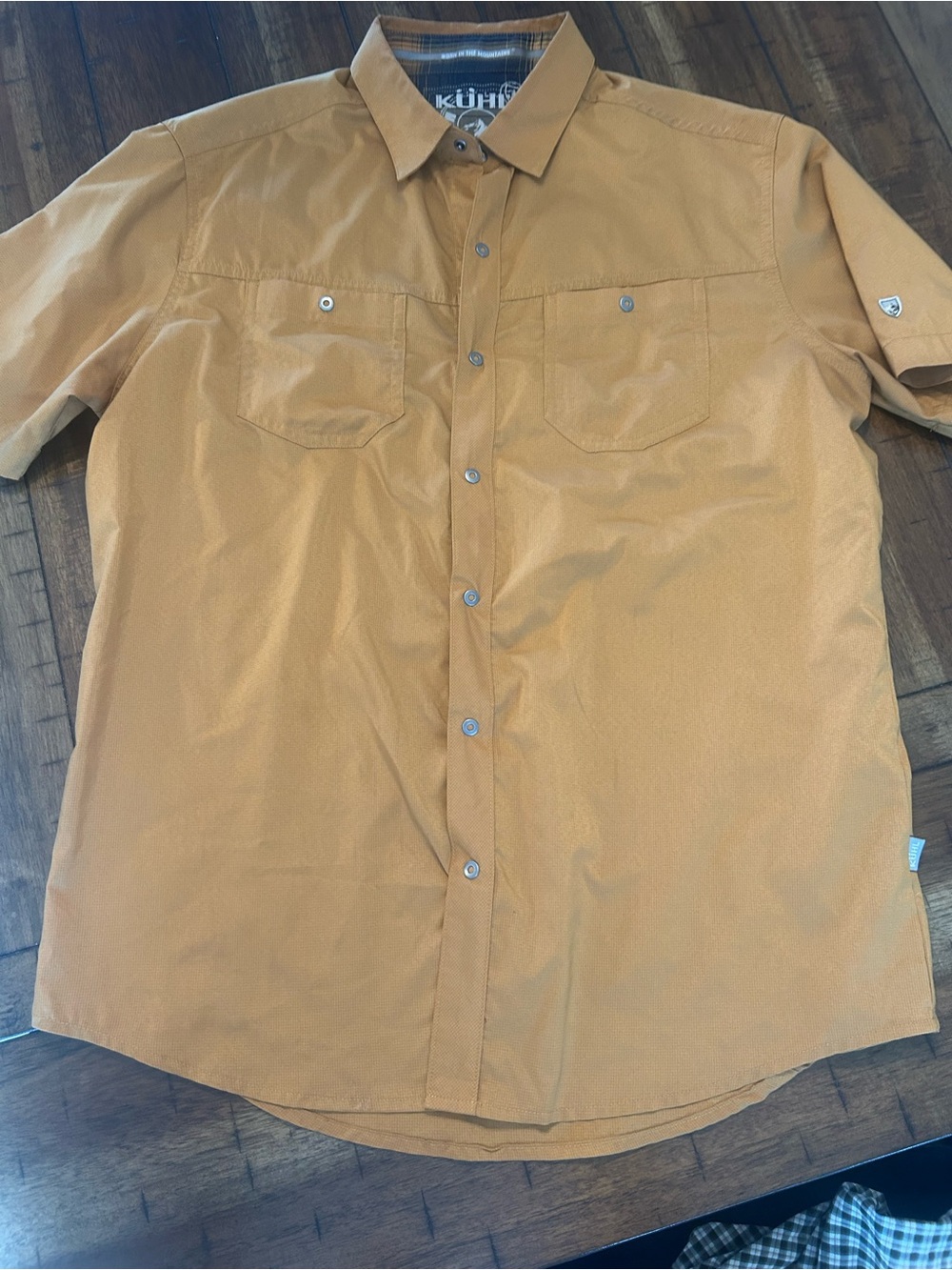 KÜHL Outdoor Button Up Shirt Mens M Hiking  Performance Short Sleeve Mustard